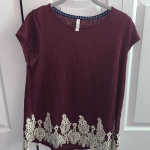 Maroon shirt size L
